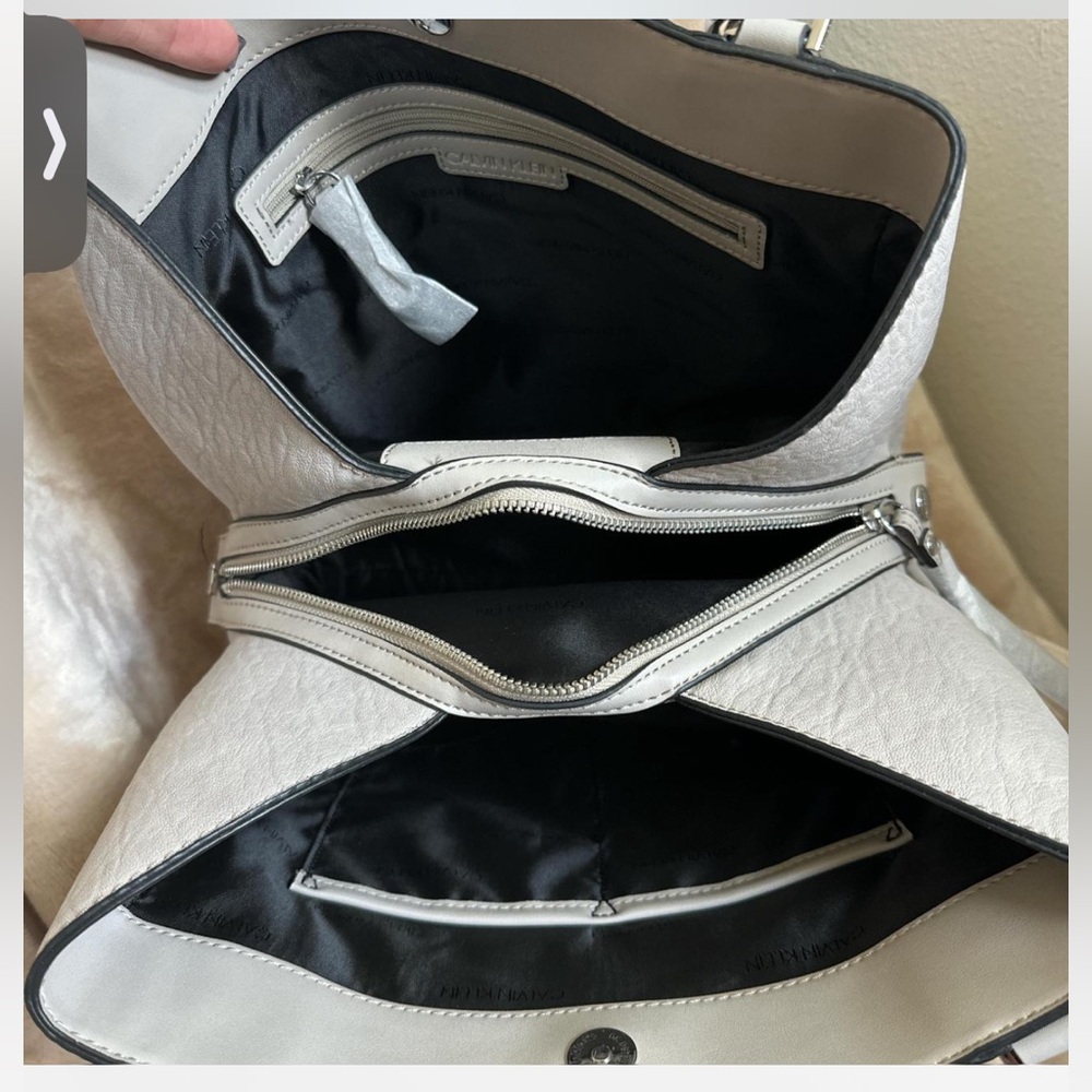 NWT Calvin Klein Shoulder Bag - Picture 5 of 5